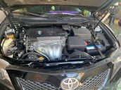 Bán Toyota Camry 2.4G đời 2011, màu đen ít sử dụng, giá 720tr