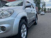 Bán Toyota Fortuner sản xuất 2011, màu bạc còn mới