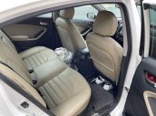 Bán xe Kia Cerato đời 2018, màu trắng xe gia đình, giá chỉ 499 triệu