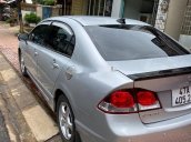 Cần bán gấp Honda Civic 1.8AT sản xuất 2011, màu bạc 