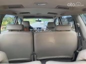 Cần bán gấp Toyota Innova MT đời 2011, màu đen số sàn