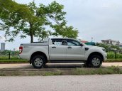 Cần bán Ford Ranger XLS 2.2L 4x2 AT đời 2017, màu trắng, nhập khẩu số tự động