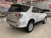 Bán Toyota Fortuner 2.5G đời 2014, màu bạc số sàn