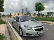 Cần bán gấp Chevrolet Cruze năm 2010, màu bạc chính chủ