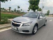 Cần bán gấp Chevrolet Cruze năm 2010, màu bạc chính chủ