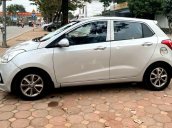 Cần bán gấp Hyundai Grand i10 đời 2015, màu bạc, nhập khẩu chính chủ