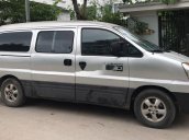 Cần bán xe Hyundai Starex 2004, màu bạc, nhập khẩu nguyên chiếc