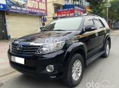 Cần bán xe Toyota Fortuner 2.7V 4x2 AT đời 2013, màu đen còn mới