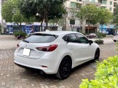 Bán xe Mazda 3 đời 2017, màu trắng