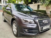 Cần bán Audi Q5 2.0 AT sản xuất năm 2011, màu xám, nhập khẩu