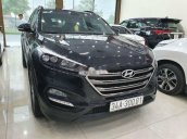 Cần bán xe Hyundai Tucson sản xuất năm 2019, màu đen  