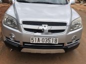 Cần bán Chevrolet Captiva năm 2010, màu bạc, nhập khẩu còn mới