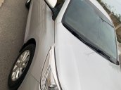 Bán xe Hyundai Accent năm 2018, màu bạc 