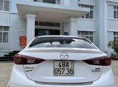 Cần bán Mazda 3 năm 2017, màu trắng xe gia đình giá cạnh tranh