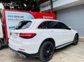 Bán xe Mercedes GLC300 sản xuất năm 2016, màu trắng