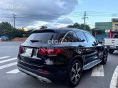 Cần bán Mercedes GLC200 năm sản xuất 2020, màu đen