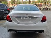 Mercedes-Benz C180 AMG, giảm 50% thuế trước bạ, tặng 2 năm bảo dưỡng, phụ kiện, bảo hiểm