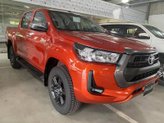 Cần bán xe Toyota Hilux sản xuất năm 2021, màu đỏ, nhập khẩu