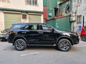 Toyota Fortuner chưa khi nào hạ nhiệt, giảm giá cực sốc, nhận ngay quà khủng, hỗ trợ 80%, đủ màu giao xe ngay