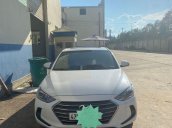 Bán xe Hyundai Elantra 2018, màu trắng, 495 triệu