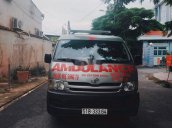 Xe Toyota Hiace 2008, màu bạc