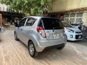 Bán ô tô Chevrolet Spark sản xuất 2017, màu bạc số sàn