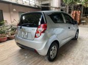 Bán ô tô Chevrolet Spark sản xuất 2017, màu bạc số sàn