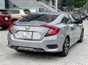 Bán nhanh chiếc Honda Civic 1.8E sx 2018