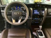 Cần bán Toyota Fortuner 2.7V 4x4 AT đời 2017, màu bạc, nhập khẩu  