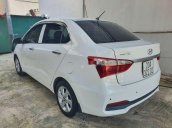 Cần bán gấp Hyundai Grand i10 sản xuất 2019, màu trắng 