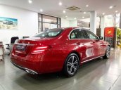 Bán Mercedes E180 đời 2019, màu đỏ