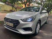 Cần bán gấp Hyundai Accent MT sản xuất năm 2018, màu bạc như mới