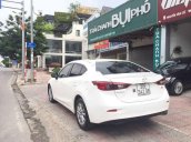 Bán Mazda 3 năm 2016, màu trắng còn mới