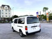 Xe Toyota Hiace đời 2004, màu trắng giá cạnh tranh