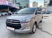 Cần bán lại xe Toyota Innova 2.0G đời 2018, màu xám chính chủ, 688tr