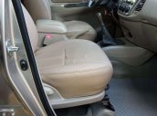 Cần bán xe Toyota Innova 2.0E sản xuất 2016, màu ghi vàng