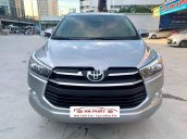 Cần bán lại xe Toyota Innova 2.0G đời 2018, màu xám chính chủ, 688tr