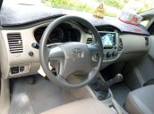 Cần bán xe Toyota Innova 2.0E sản xuất 2016, màu ghi vàng