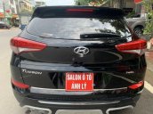 Cần bán xe Hyundai Tucson đời 2019, màu đen còn mới  