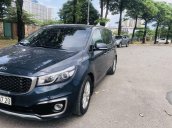 Bán Kia Sedona đời 2017, màu xanh lam xe gia đình, giá tốt