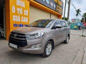 Bán Toyota Innova 2.0E MT đời 2020, màu xám xe gia đình giá cạnh tranh