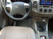 Cần bán xe Toyota Innova 2.0E sản xuất 2016, màu ghi vàng