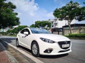 Cần bán gấp Mazda 3 năm sản xuất 2016, màu trắng giá cạnh tranh