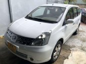 Cần bán xe Nissan Livina sản xuất năm 2011, màu trắng