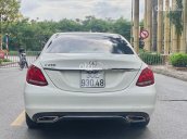 Xe Mercedes C250 đời 2016, màu trắng còn mới