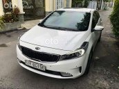 Cần bán xe Kia Cerato đời 2017, màu trắng  