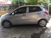 Cần bán lại xe Hyundai i10 1.0 MT Base 2015, màu bạc, xe nhập số tự động, 215 triệu