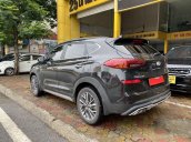 Bán xe Hyundai Tucson sản xuất 2020 xe gia đình, giá tốt