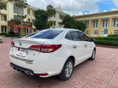 Bán Toyota Vios 1.5E sản xuất 2020, màu trắng số sàn, 400 triệu