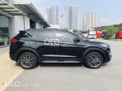 Cần bán gấp Hyundai Tucson sản xuất 2020, màu đen như mới, giá chỉ 879 triệu